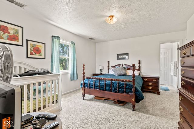 5479 S 200 E, Anderson, IN 46017