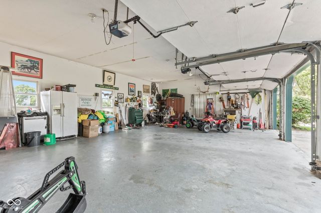 5479 S 200 E, Anderson, IN 46017