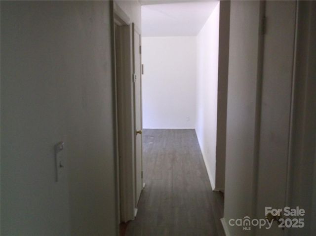 2516 Abelwood Road, Charlotte, NC 28216
