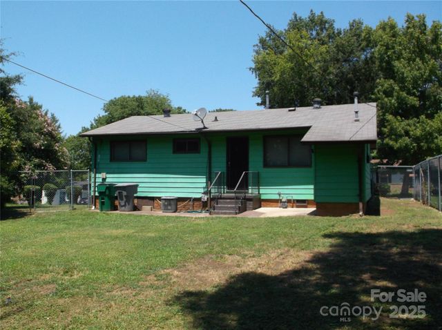 2516 Abelwood Road, Charlotte, NC 28216