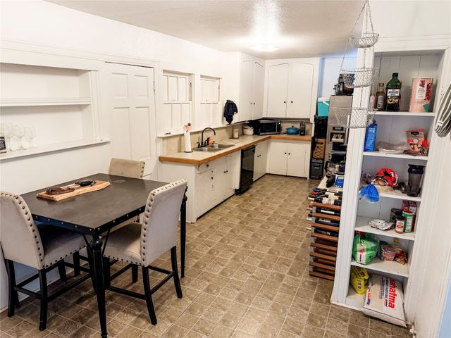 1136 W Long Street, Stephenville, TX 76401