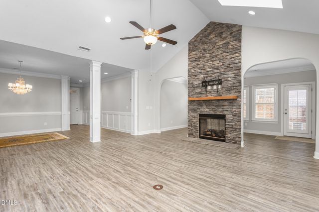 138 Dunvegan Lane, Burlington, NC 27215