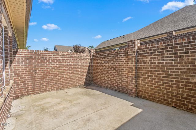 138 Dunvegan Lane, Burlington, NC 27215