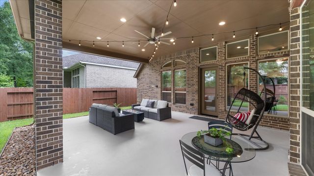18828 Collins View Drive, New Caney, TX 77357