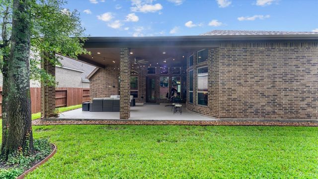 18828 Collins View Drive, New Caney, TX 77357