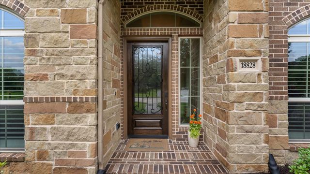 18828 Collins View Drive, New Caney, TX 77357