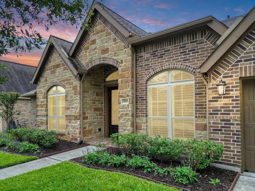 18828 Collins View Drive, New Caney, TX 77357