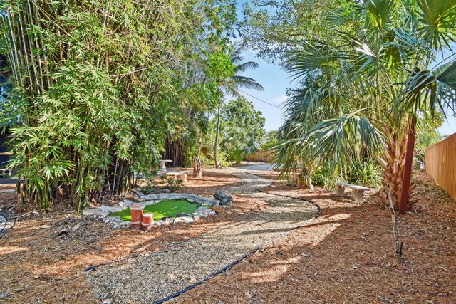 310 Columbia Drive 2, Lake Worth Beach, FL 33460