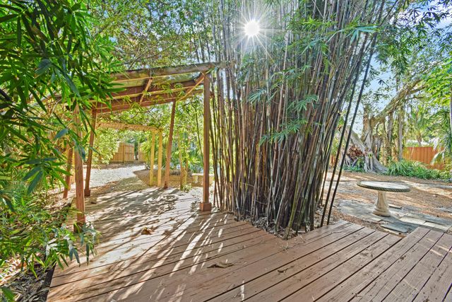 310 Columbia Drive 2, Lake Worth Beach, FL 33460