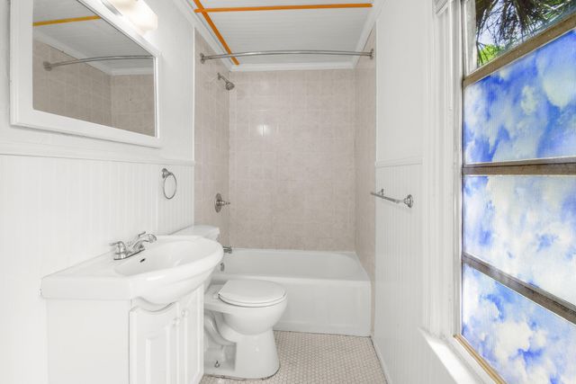 310 Columbia Drive 2, Lake Worth Beach, FL 33460