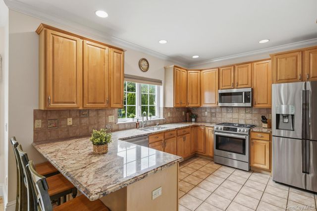 133 Scenic Drive W, Croton-on-hudson, NY 10520