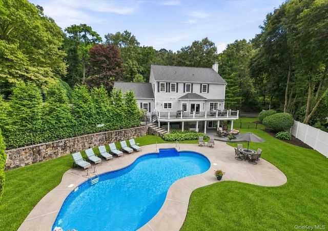 133 Scenic Drive W, Croton-on-hudson, NY 10520