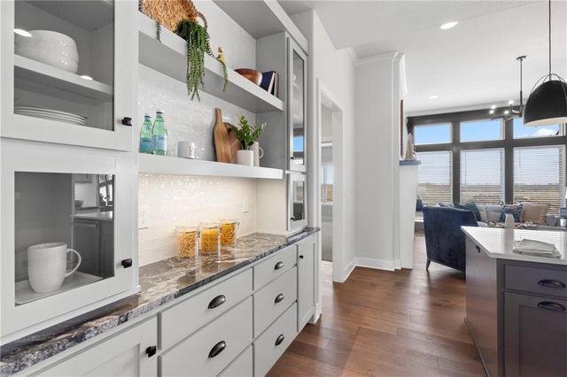 15381 W 173rd Terrace, Olathe, KS 66062