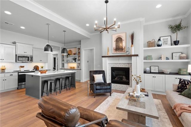 15381 W 173rd Terrace, Olathe, KS 66062