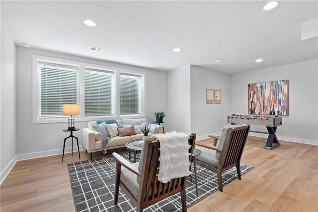 15381 W 173rd Terrace, Olathe, KS 66062