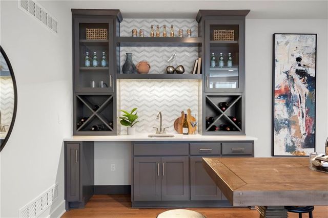 15381 W 173rd Terrace, Olathe, KS 66062