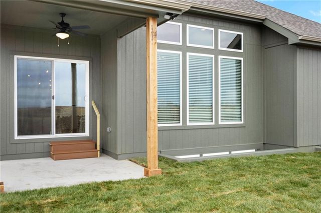 15381 W 173rd Terrace, Olathe, KS 66062