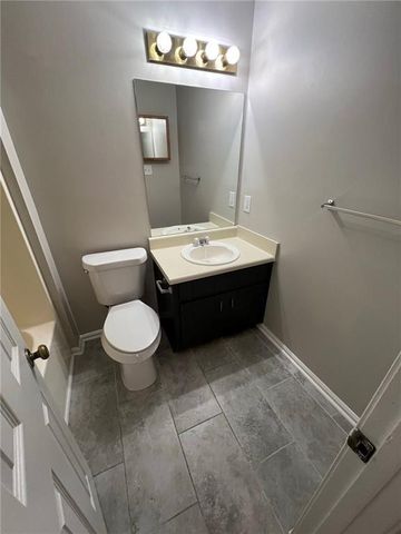 2180 Kings Gate Circle B, Snellville, GA 30078