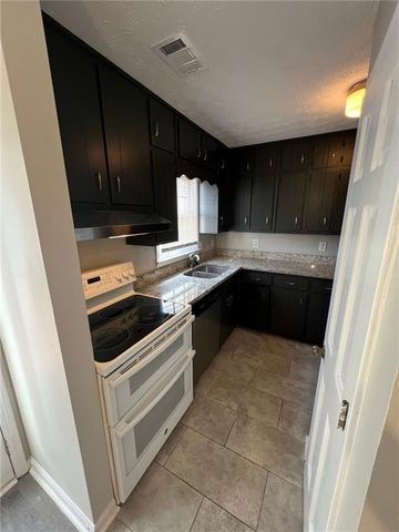2180 Kings Gate Circle B, Snellville, GA 30078