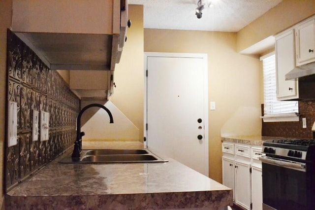 1801 Mearns Meadow BLVD A, Austin, TX 78758