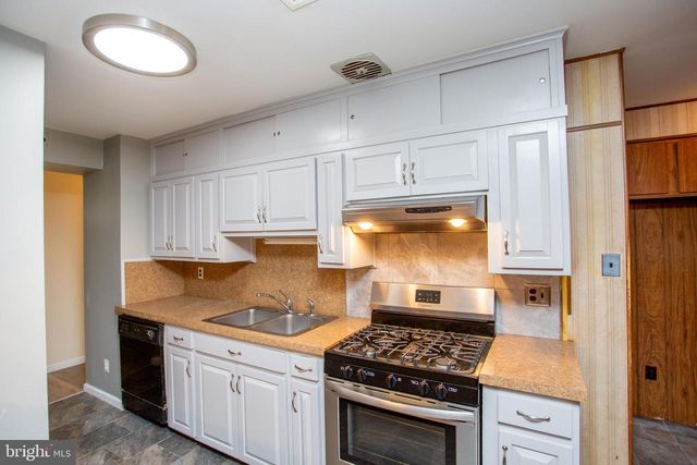 2114 CHESTNUT, Norristown, PA 19403