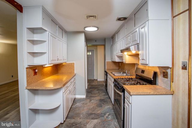 2114 CHESTNUT, Norristown, PA 19403