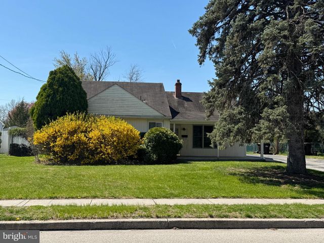 2114 CHESTNUT, Norristown, PA 19403