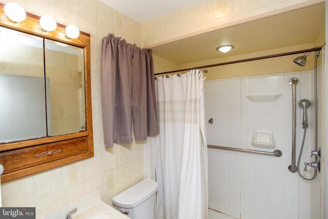 2114 CHESTNUT, Norristown, PA 19403