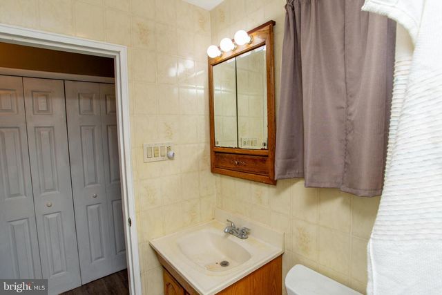 2114 CHESTNUT, Norristown, PA 19403