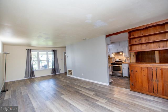 2114 CHESTNUT, Norristown, PA 19403