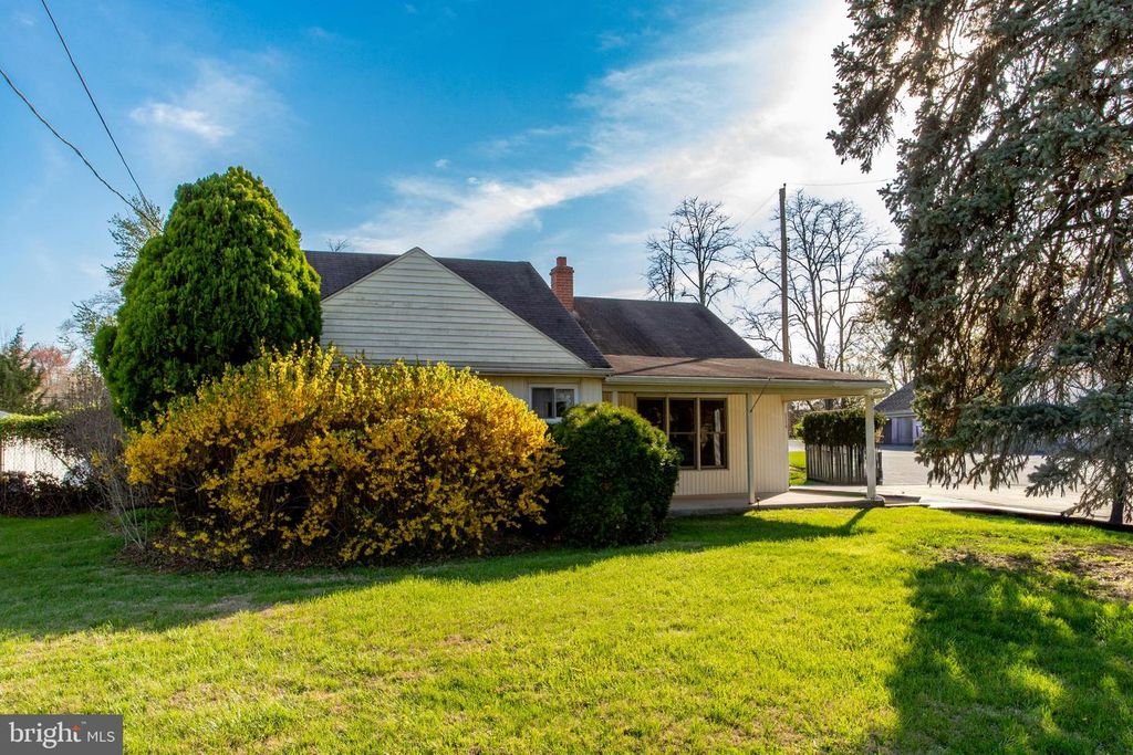 2114 CHESTNUT, Norristown, PA 19403