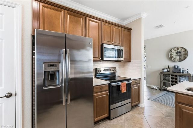 9484 Casoria CT # 202, Naples, FL 34113