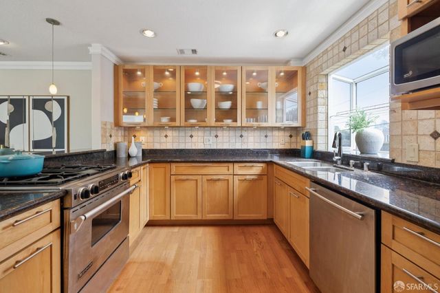 275 Fairlawn Avenue, Daly City, CA 94015