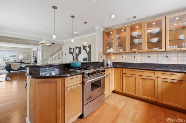 275 Fairlawn Avenue, Daly City, CA 94015