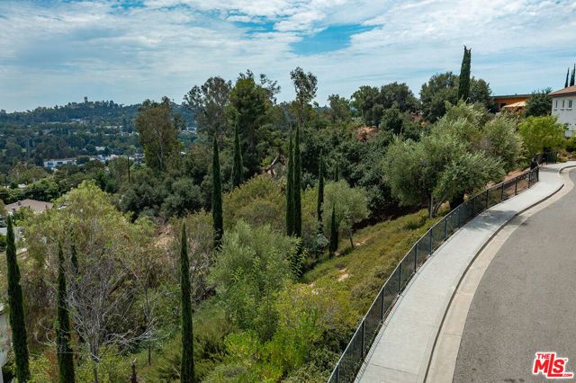 936 N Staley Lane, Los Angeles, CA 90042