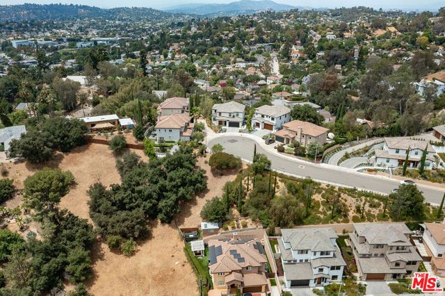 936 N Staley Lane, Los Angeles, CA 90042