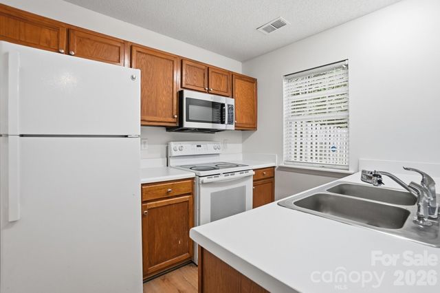 15536 Asterwind Court, Charlotte, NC 28277