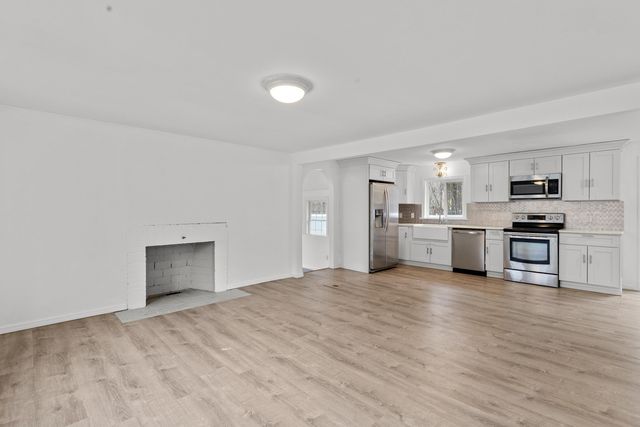 33 State Route 101A, Amherst, NH 03031