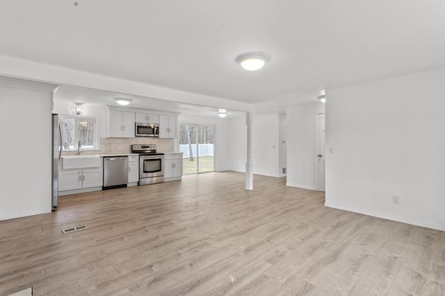 33 State Route 101A, Amherst, NH 03031