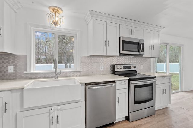 33 State Route 101A, Amherst, NH 03031