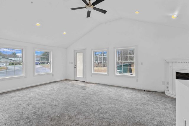 33 State Route 101A, Amherst, NH 03031