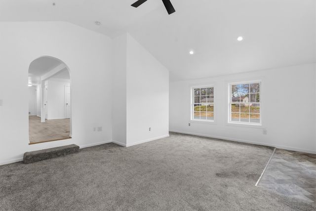 33 State Route 101A, Amherst, NH 03031