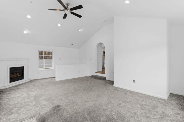 33 State Route 101A, Amherst, NH 03031