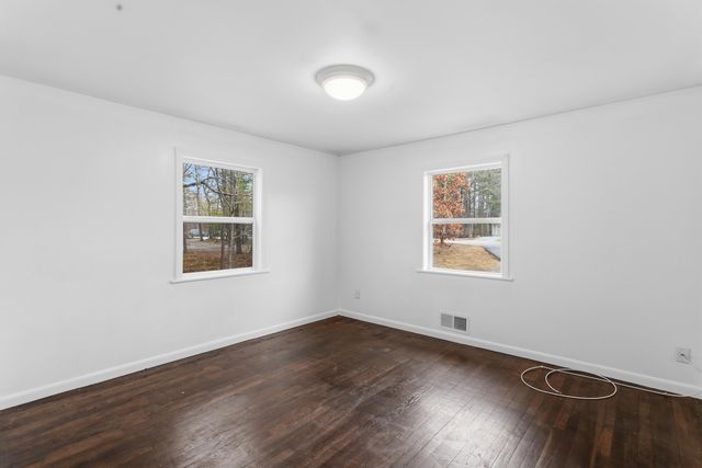 33 State Route 101A, Amherst, NH 03031