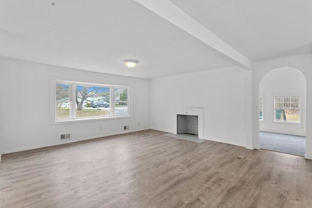 33 State Route 101A, Amherst, NH 03031