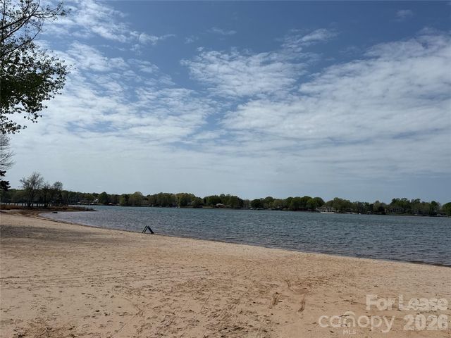 646 Portside Drive, Davidson, NC 28036