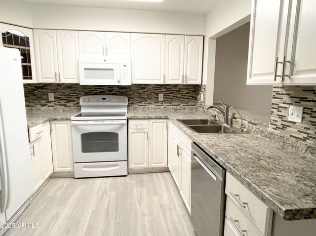 3033 S LONGMORE --, Mesa, AZ 85202