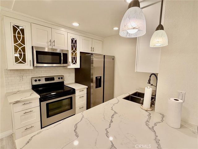 28947 Thousand Oaks, Agoura Hills, CA 91301