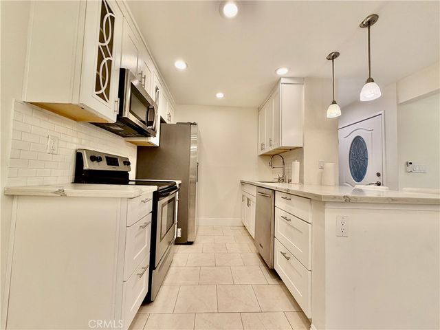 28947 Thousand Oaks, Agoura Hills, CA 91301