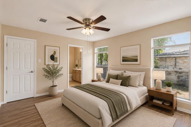 5603 Thunderbird ST B, Lago Vista, TX 78645